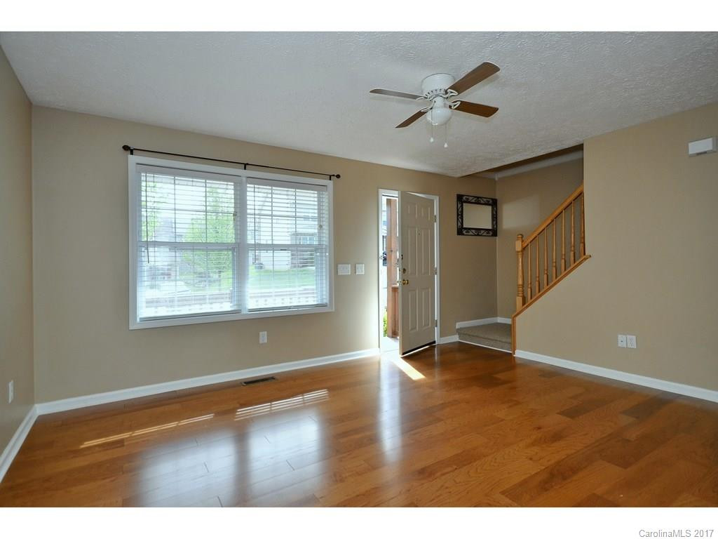 309 Tanbridge Road #- - Photo 3