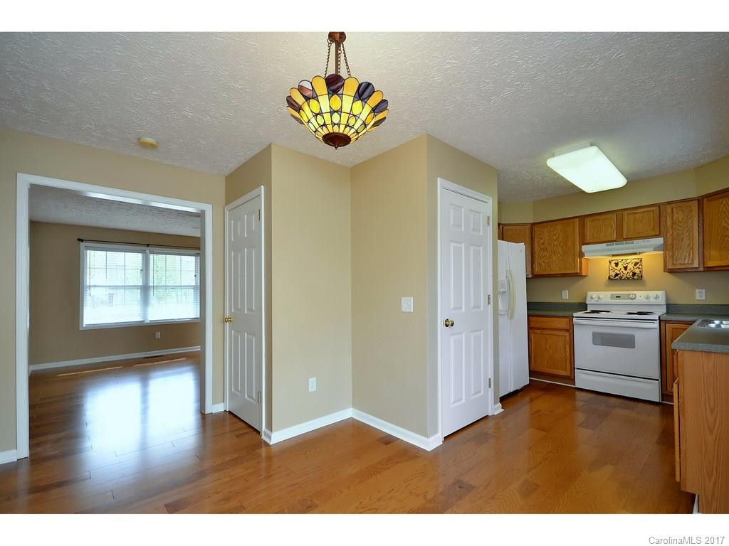 309 Tanbridge Road #- - Photo 8