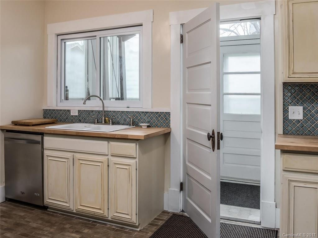 257 French Broad Avenue - Photo 8