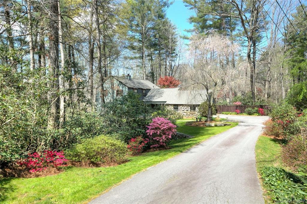 131 Estate Drive - Photo 2