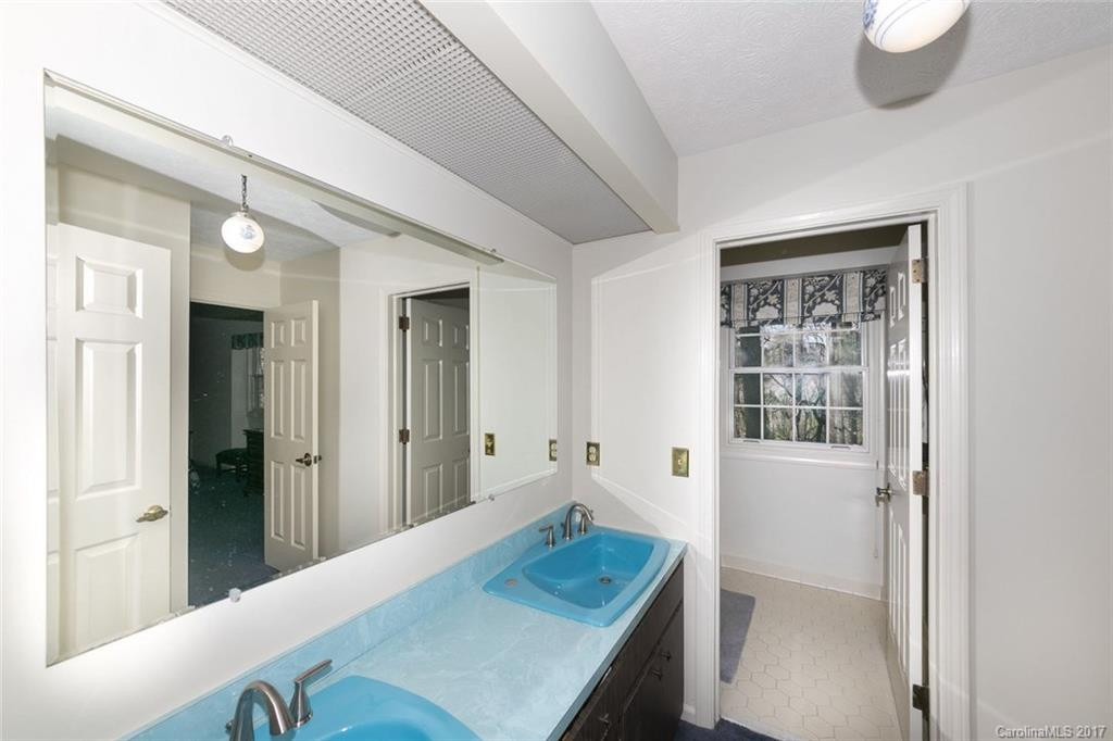 131 Estate Drive - Photo 17