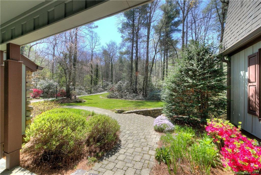 131 Estate Drive - Photo 3