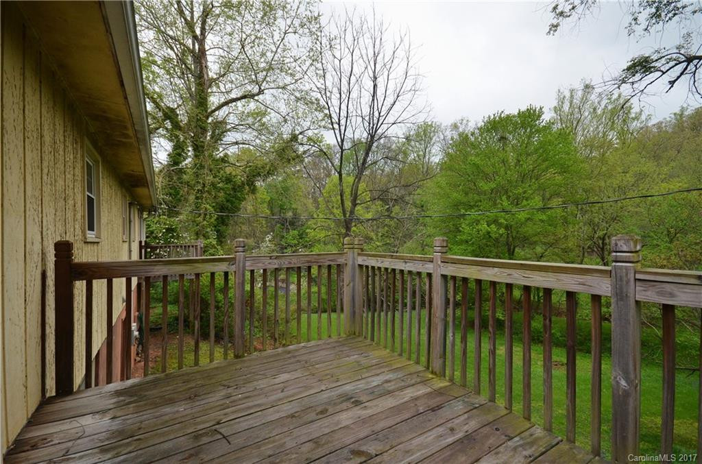 24 Mayfair Drive - Photo 12
