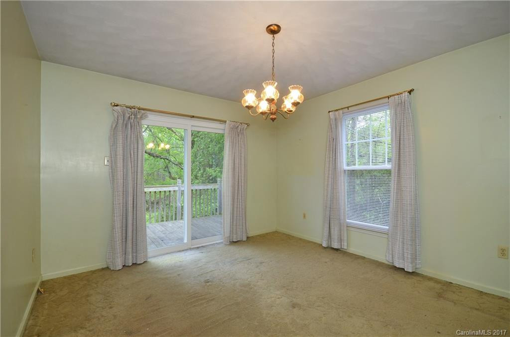 24 Mayfair Drive - Photo 3
