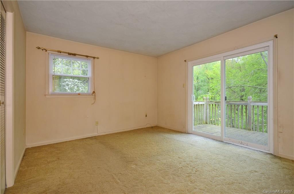 24 Mayfair Drive - Photo 7