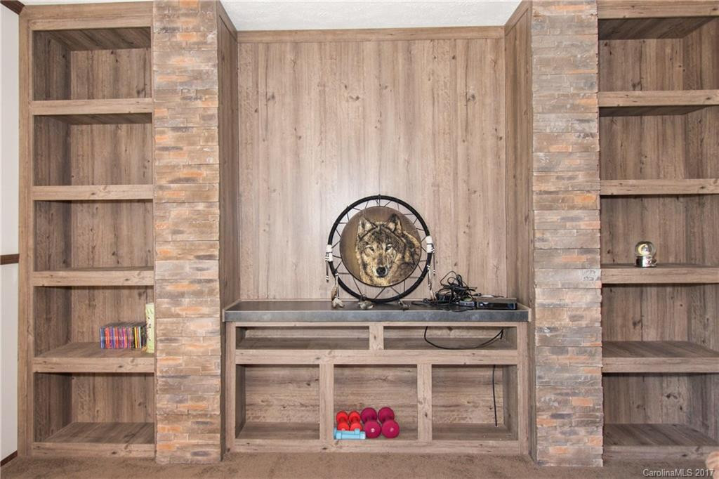 3185 Mentink Drive - Photo 6