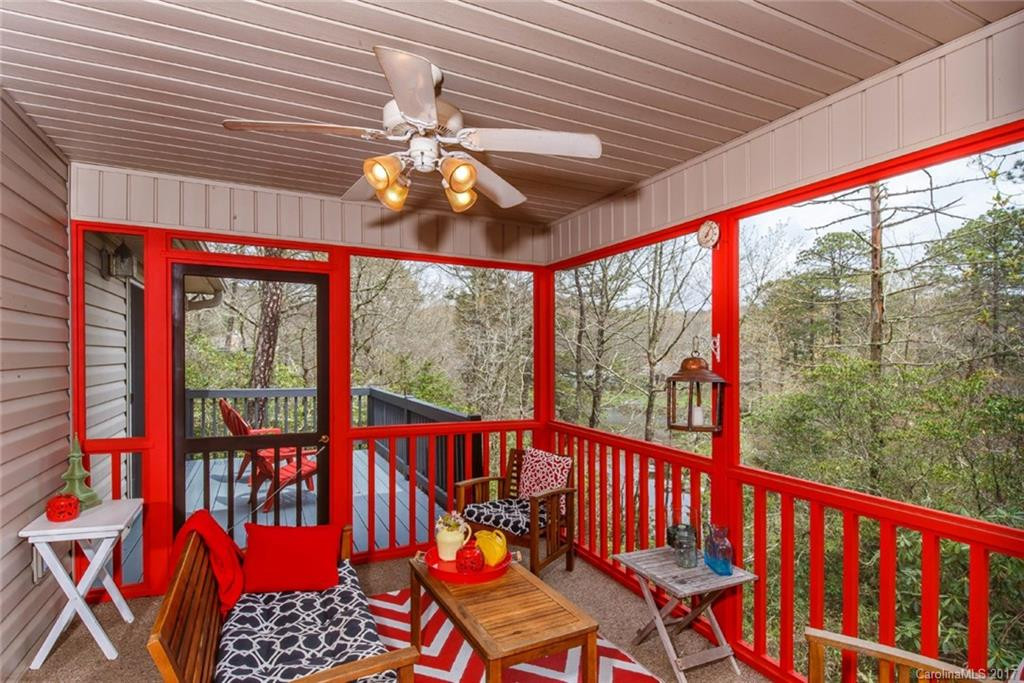 1012 Kanasgowa Drive - Photo 17