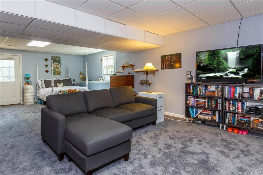 1012 Kanasgowa Drive - Photo 19
