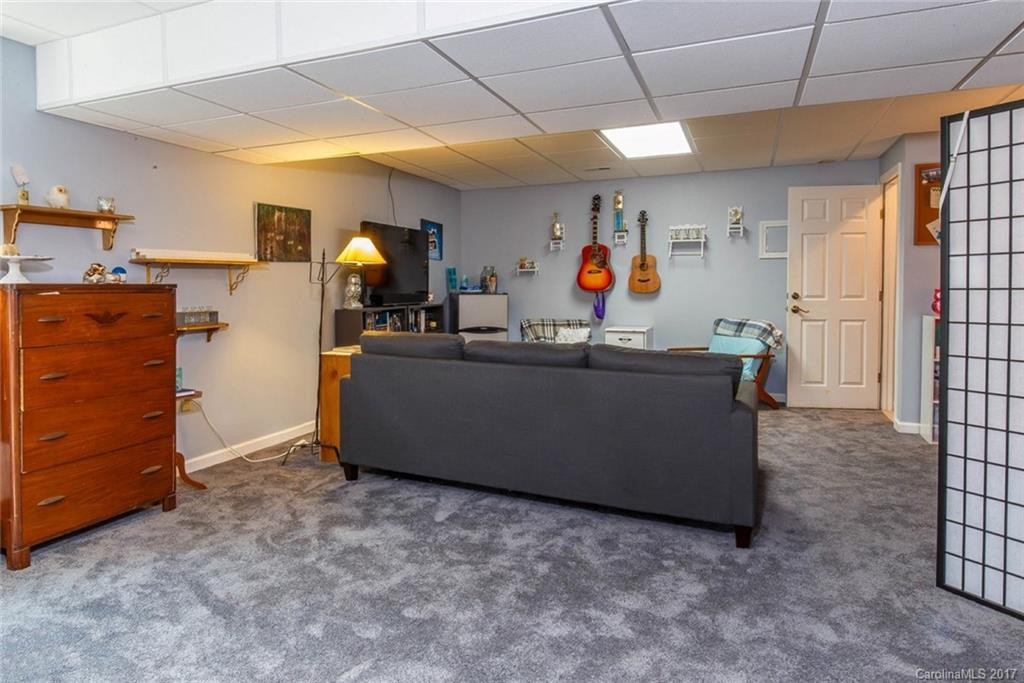 1012 Kanasgowa Drive - Photo 21