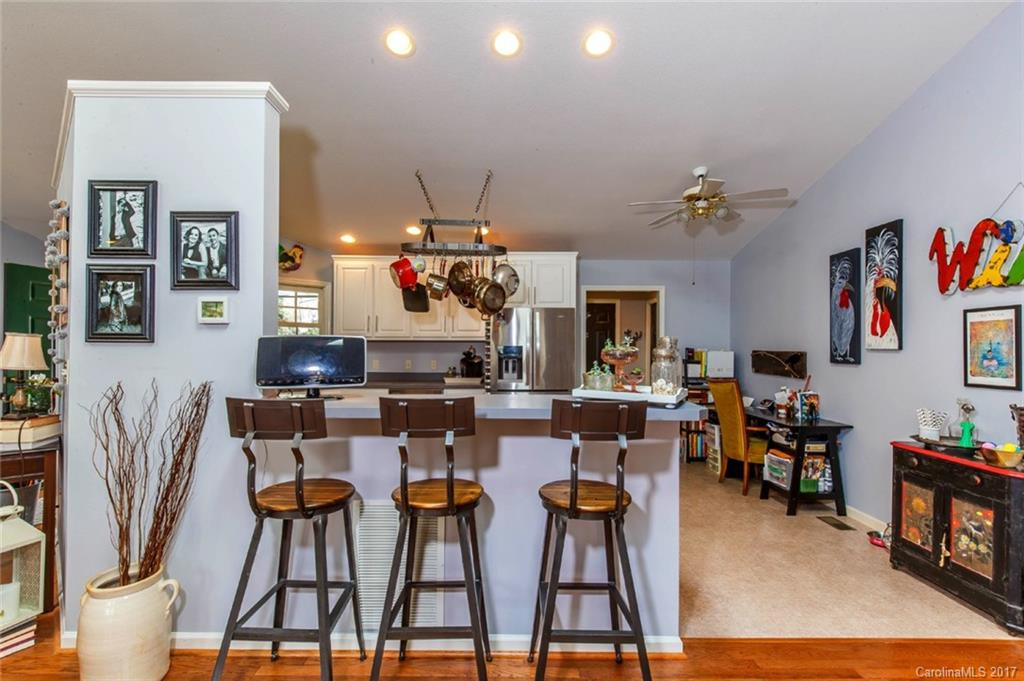 1012 Kanasgowa Drive - Photo 8