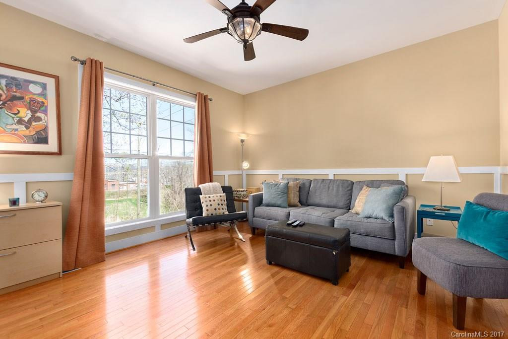 455 Riverview Drive - Photo 13