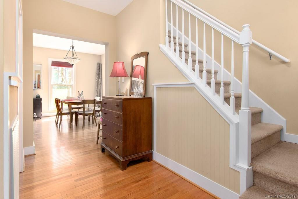 455 Riverview Drive - Photo 5