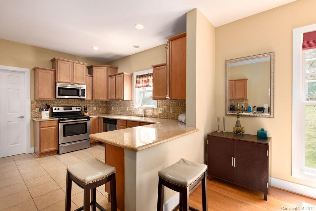 455 Riverview Drive - Photo 7