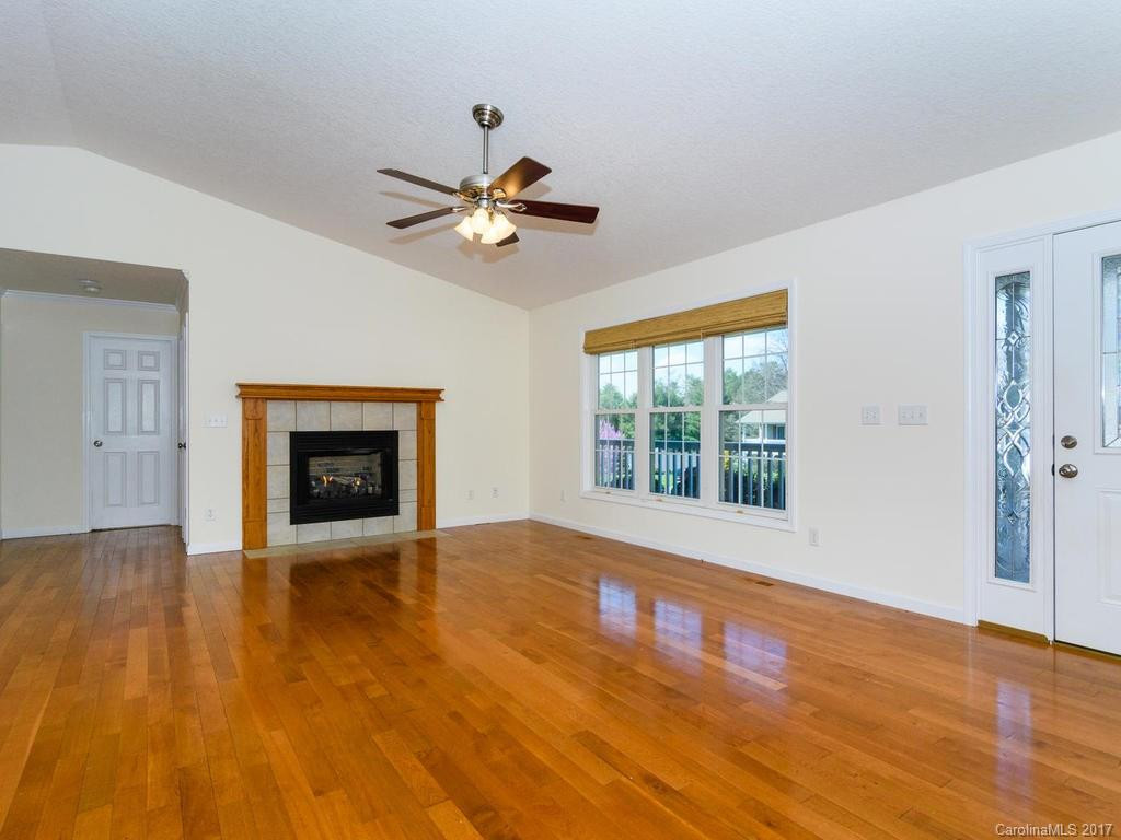 10 Piper Drive - Photo 4