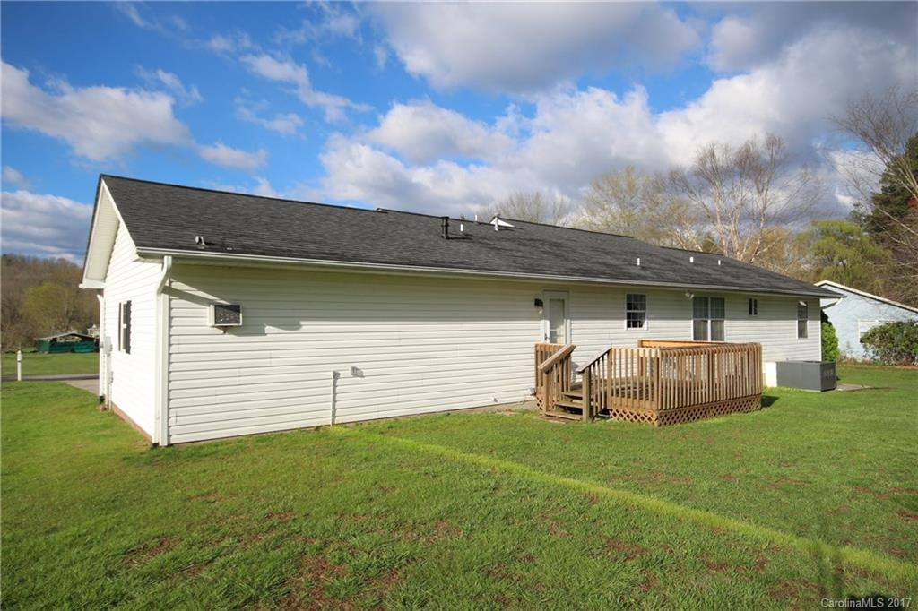 32 Meadow Drive - Photo 2