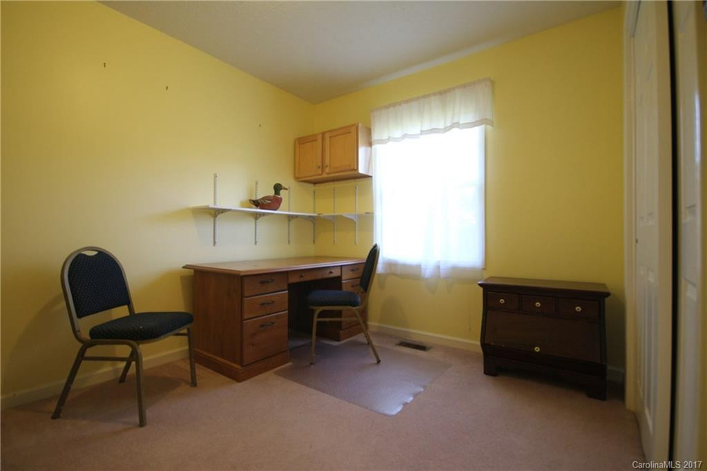 32 Meadow Drive - Photo 12