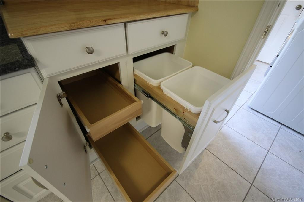 32 Meadow Drive - Photo 6