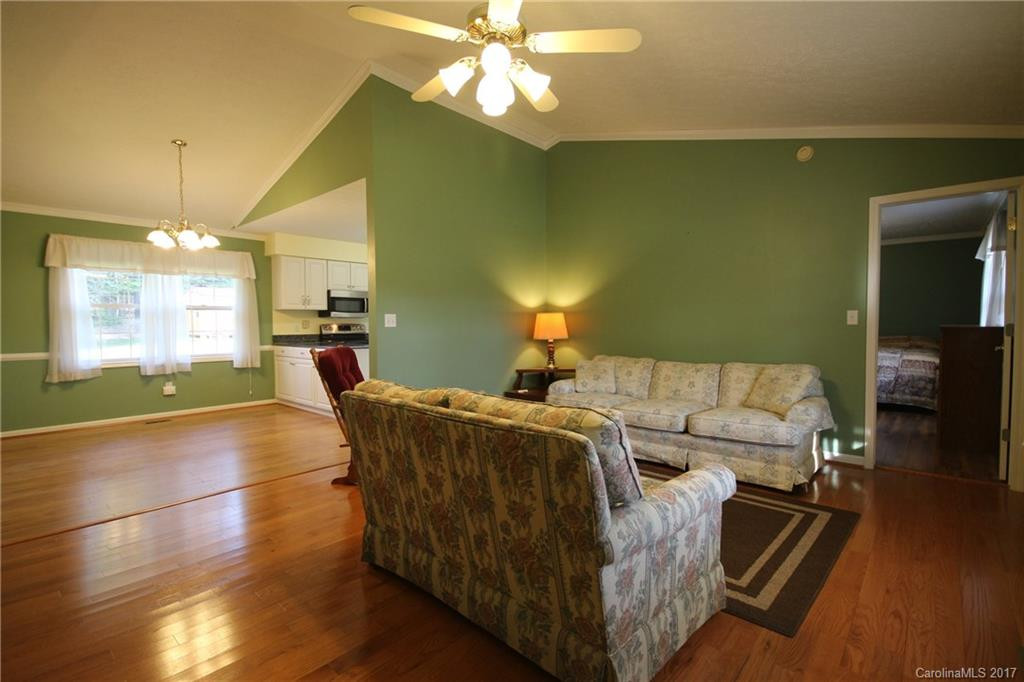 32 Meadow Drive - Photo 7