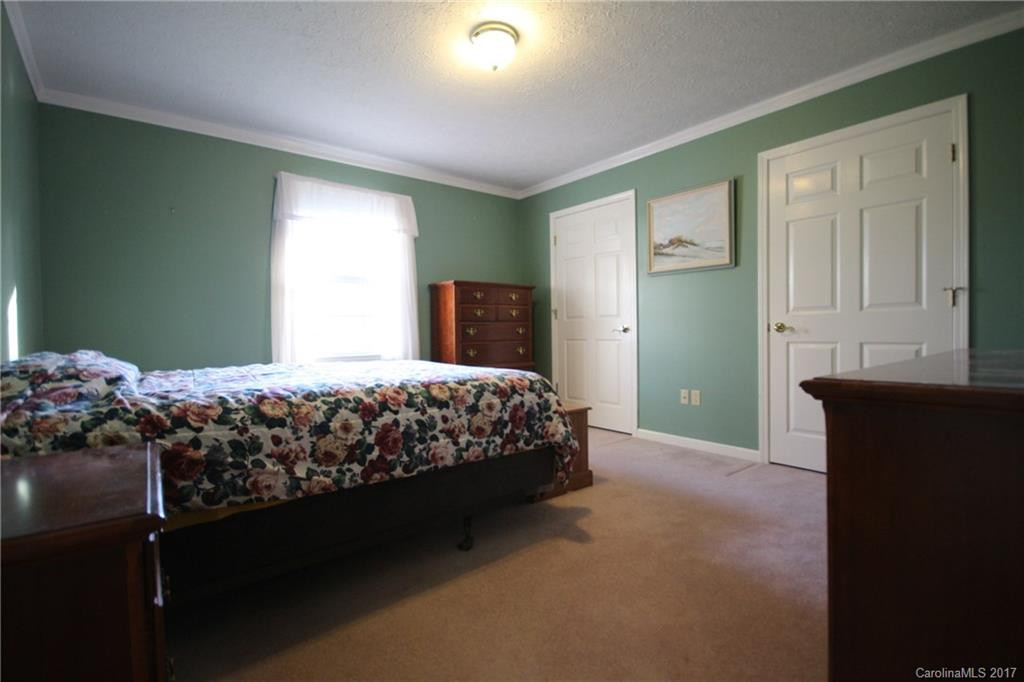 32 Meadow Drive - Photo 10