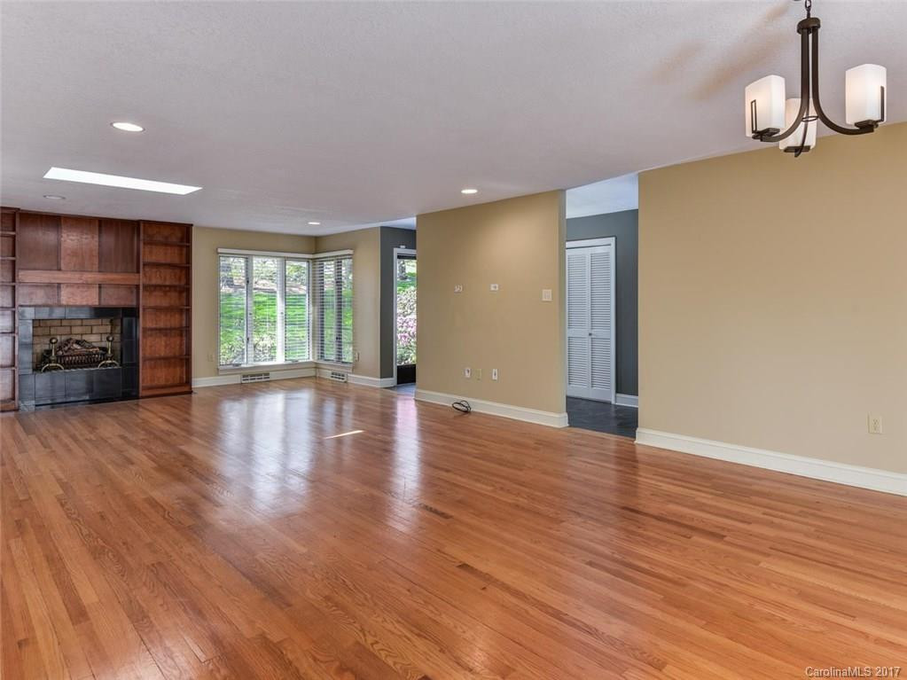 161 Windsor Road - Photo 4