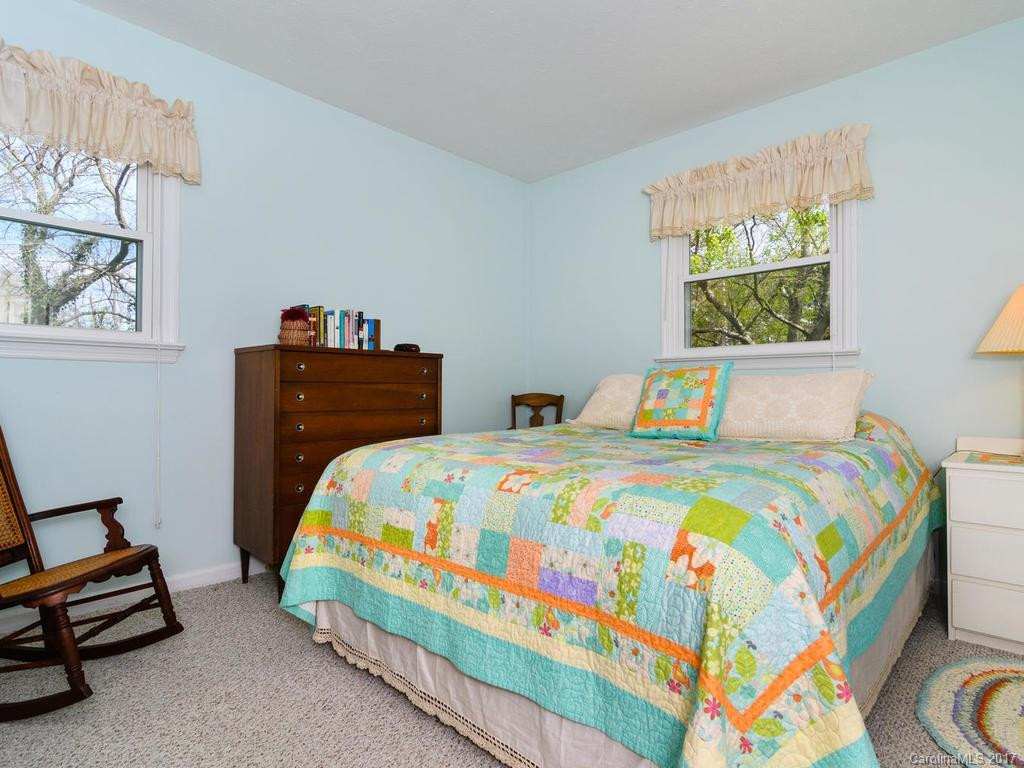 1 Holly Hill Drive - Photo 16