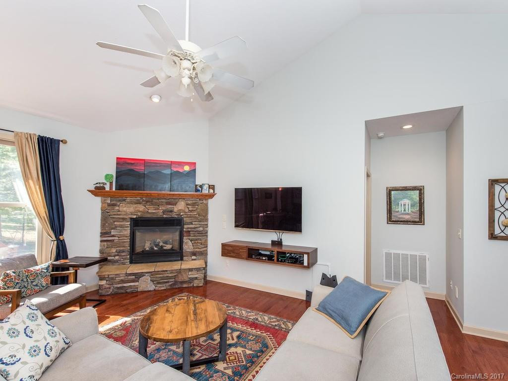 86 Driftstone Circle - Photo 2
