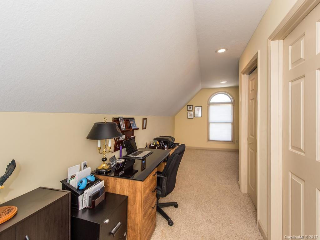 86 Driftstone Circle - Photo 14