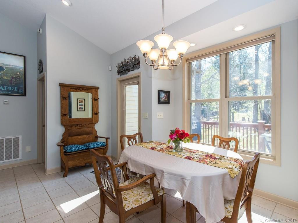 86 Driftstone Circle - Photo 4