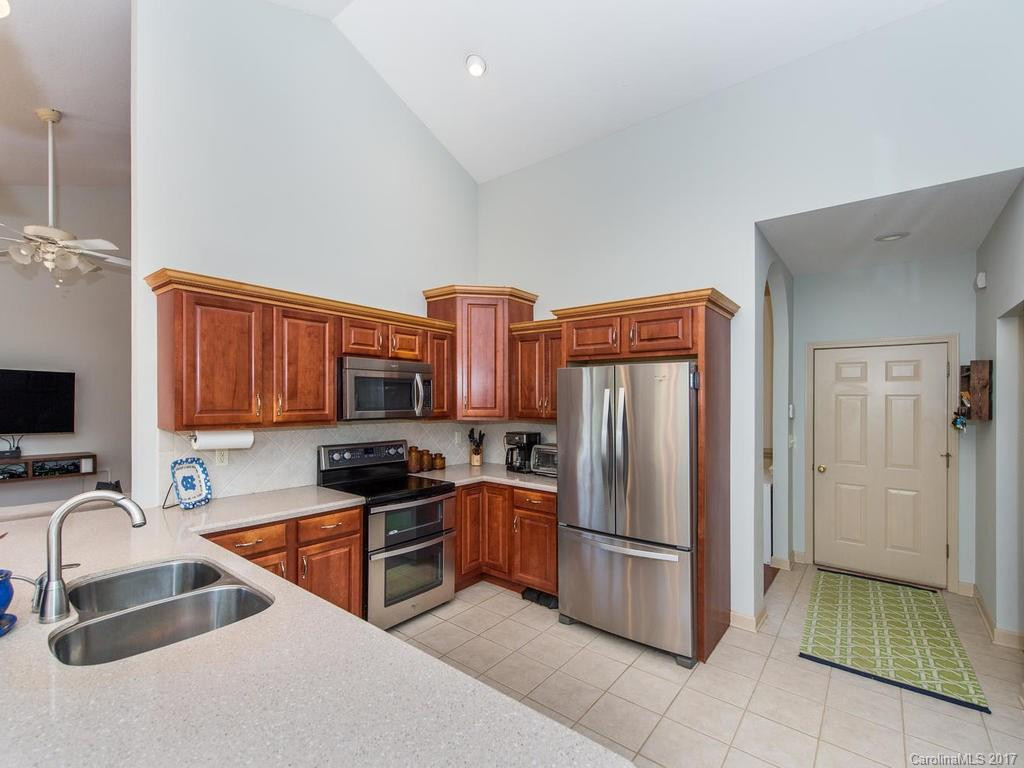 86 Driftstone Circle - Photo 7