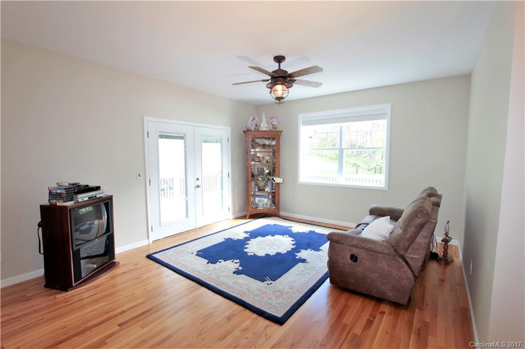 2345 Sugar Camp Road - Photo 14