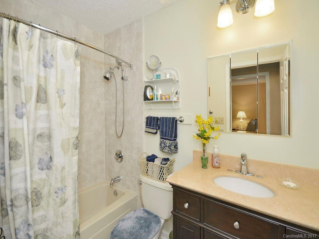 184 Haywood Knolls Drive - Photo 13