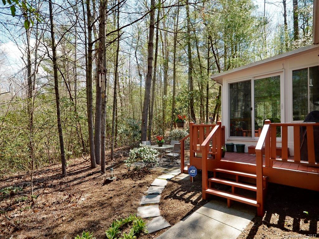 184 Haywood Knolls Drive - Photo 14