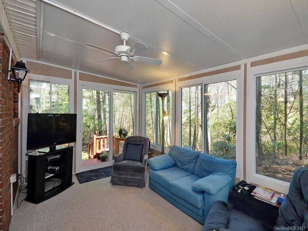 184 Haywood Knolls Drive - Photo 8