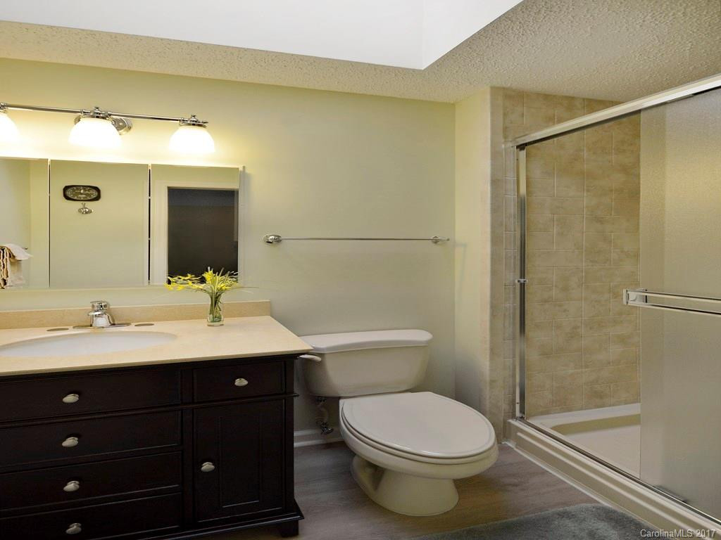 184 Haywood Knolls Drive - Photo 10
