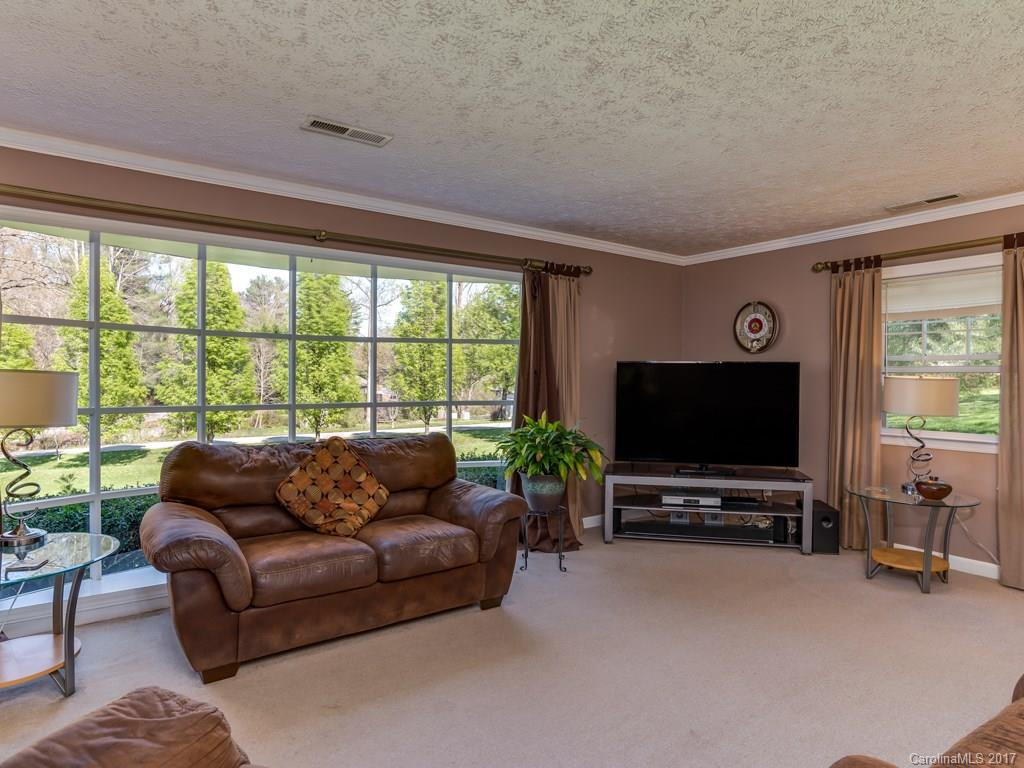 2215 Evergreen Drive - Photo 5