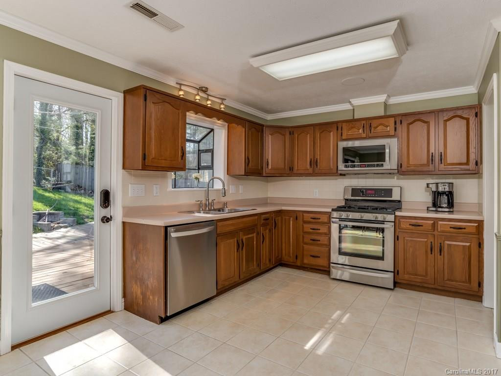 2215 Evergreen Drive - Photo 6