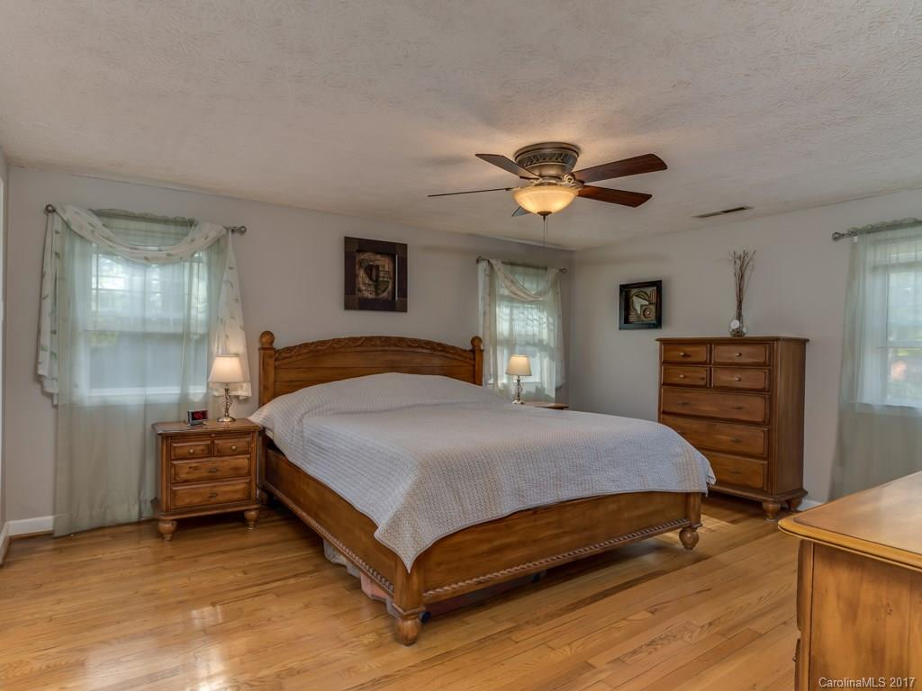 2215 Evergreen Drive - Photo 10