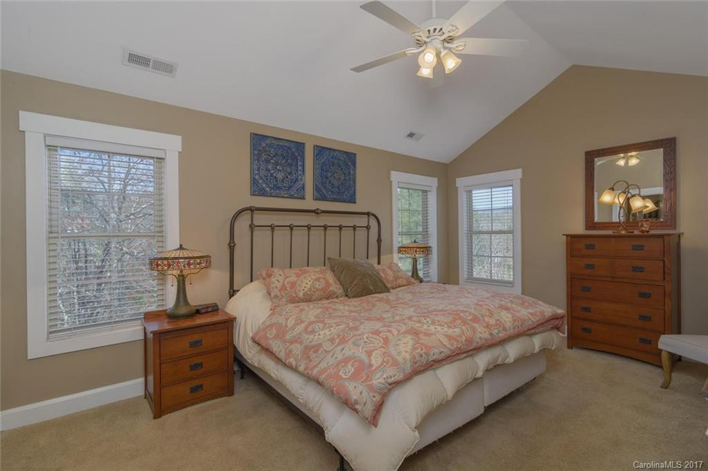 31 Village East Court - Photo 13