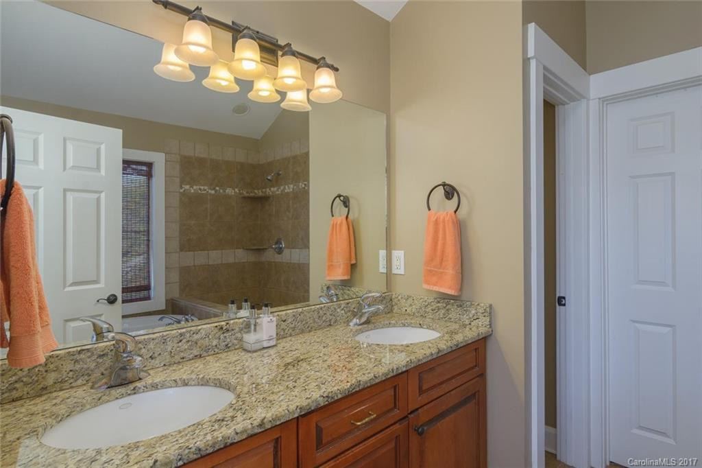 31 Village East Court - Photo 14