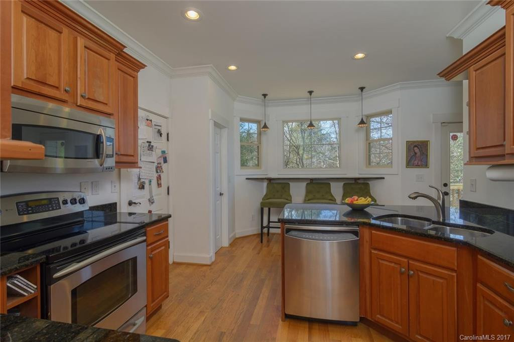 31 Village East Court - Photo 6