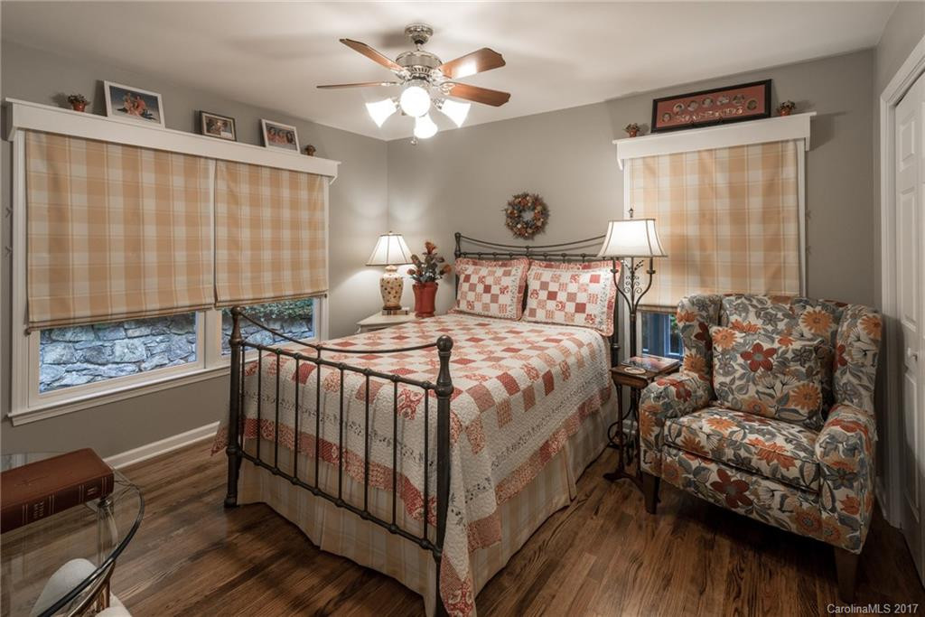 144 Shenandoah Terrace - Photo 12