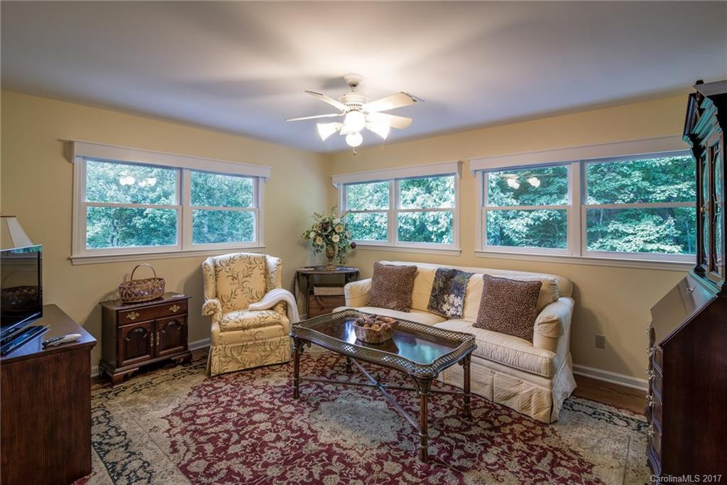 144 Shenandoah Terrace - Photo 13