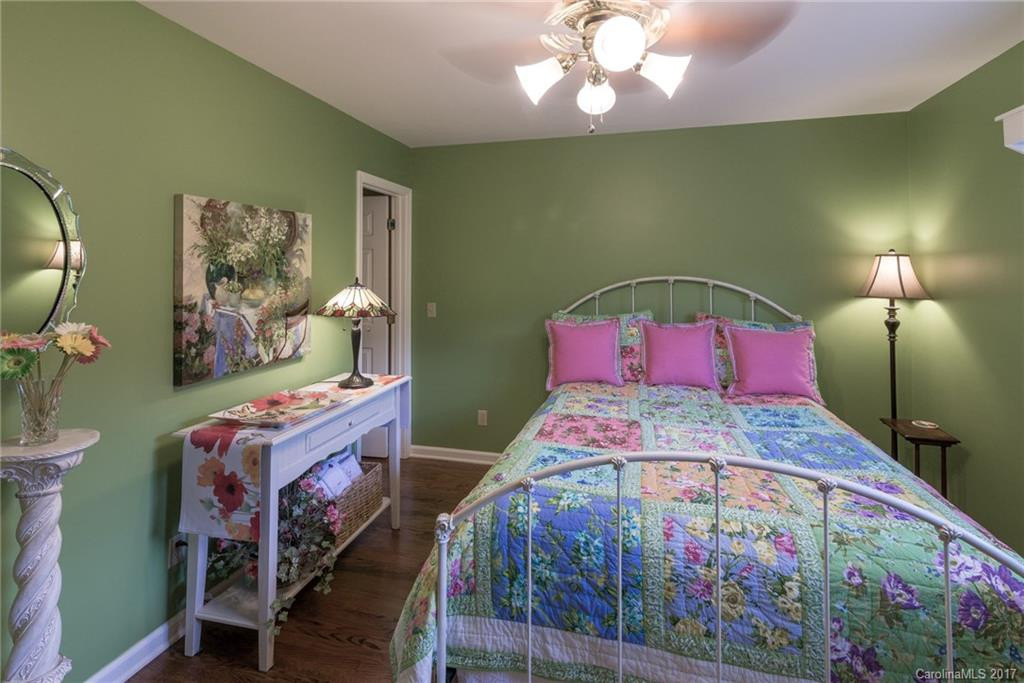 144 Shenandoah Terrace - Photo 16