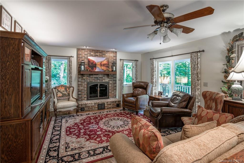 144 Shenandoah Terrace - Photo 7