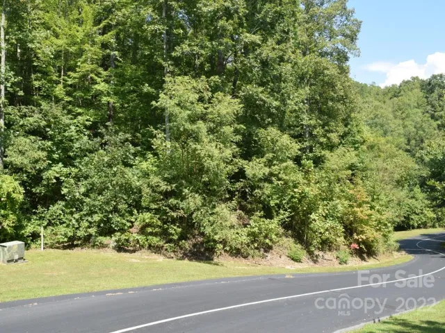 216 Mountain Crest Drive