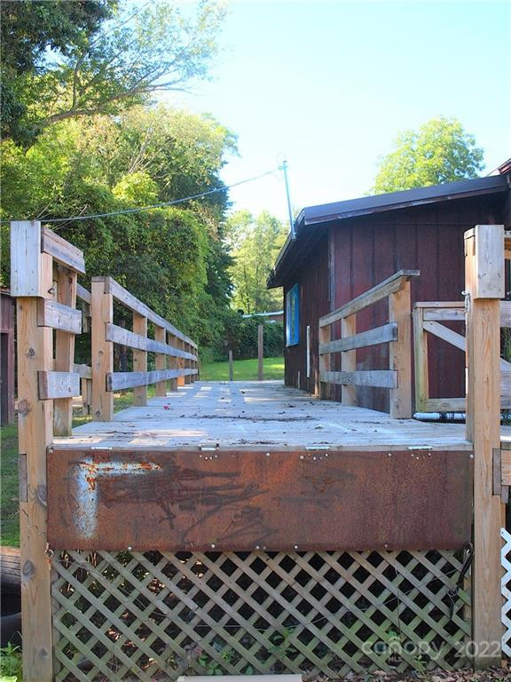 1521 Sulphur Springs Road - Photo 28