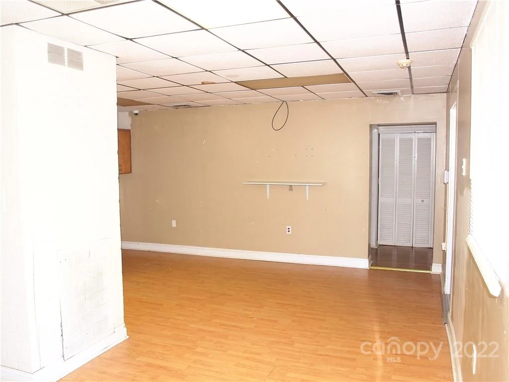 1521 Sulphur Springs Road - Photo 7