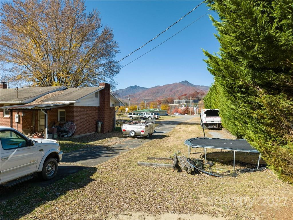 2145 Main Street - Photo 22