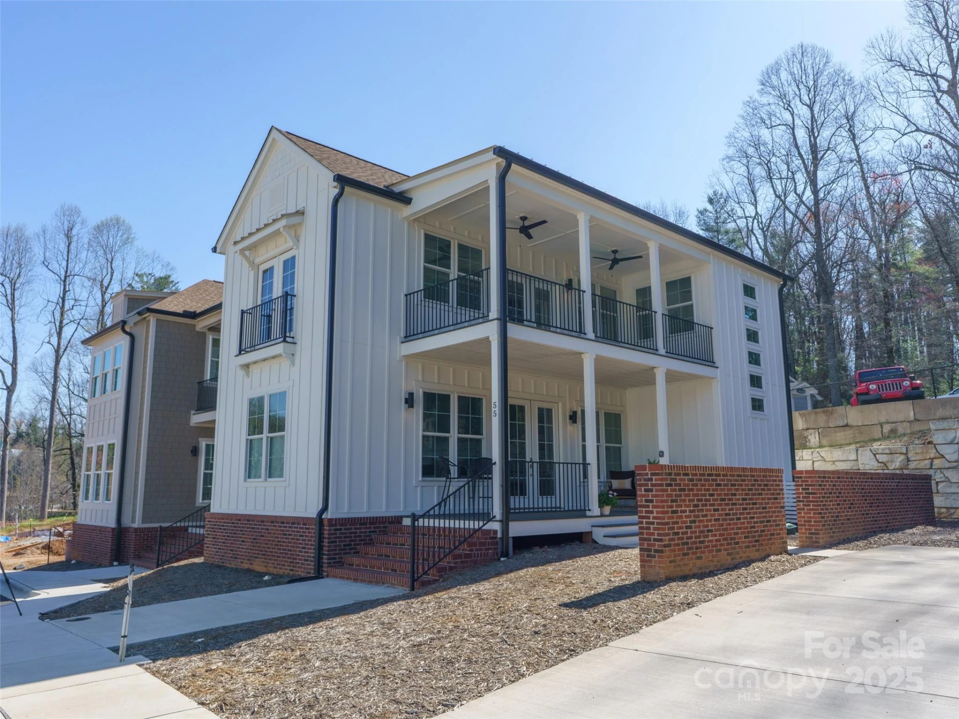 55 Skyvue Court #E