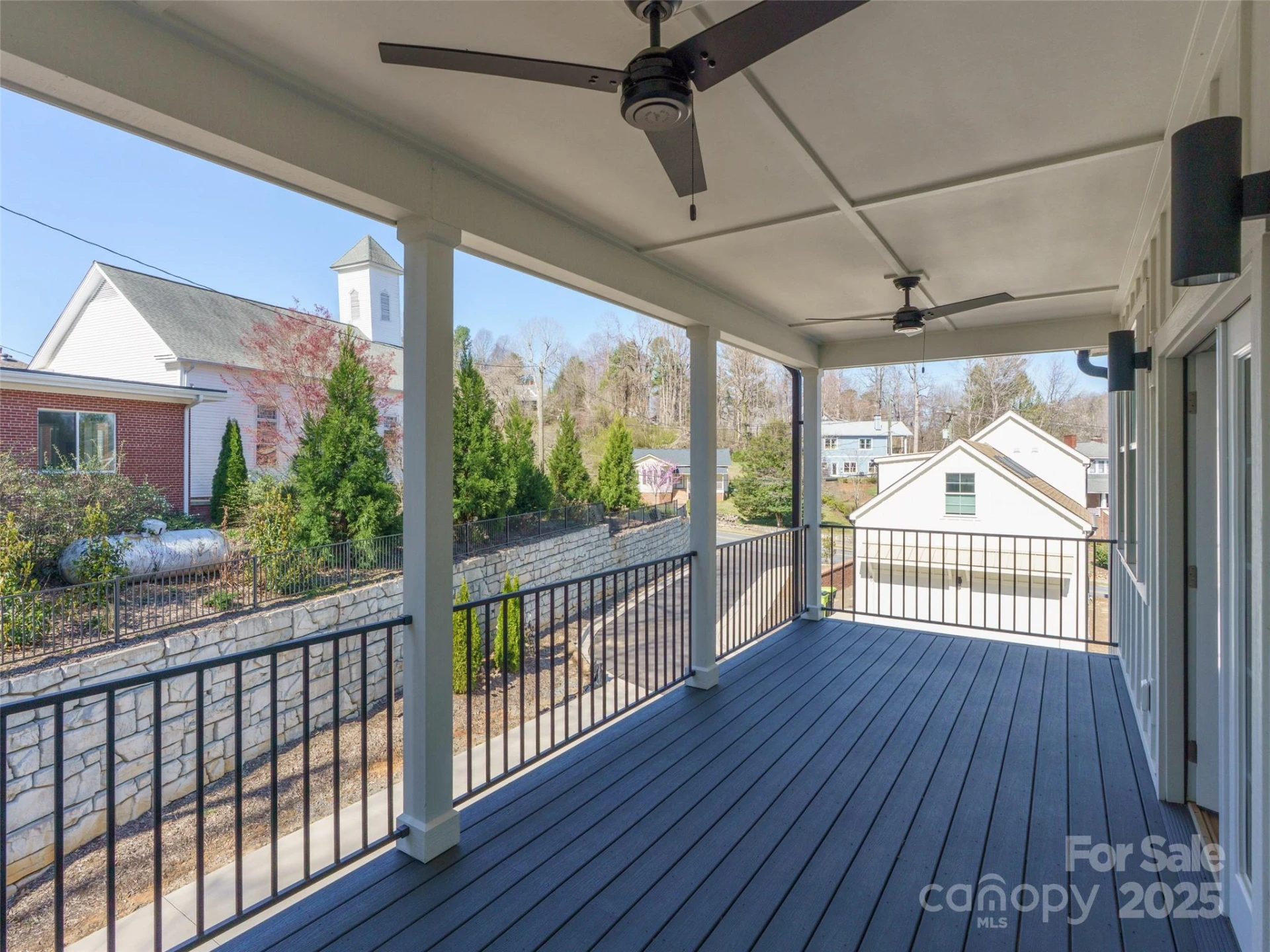 55 Skyvue Court #E - Photo 2